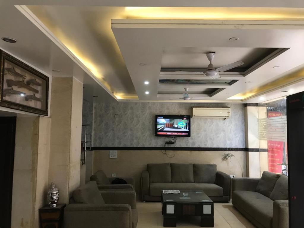 Adb Rooms Udhav Palace Нью-Дели Экстерьер фото
