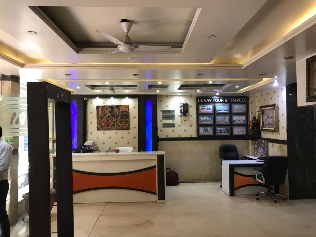 Adb Rooms Udhav Palace Нью-Дели Экстерьер фото