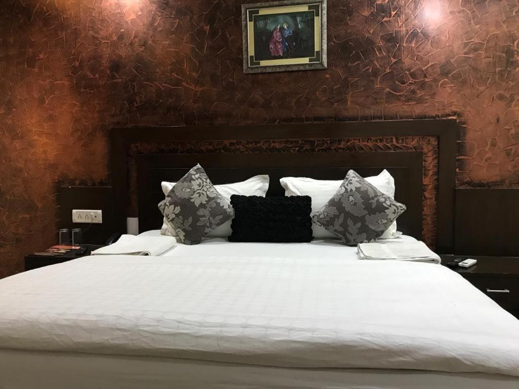 Adb Rooms Udhav Palace Нью-Дели Экстерьер фото